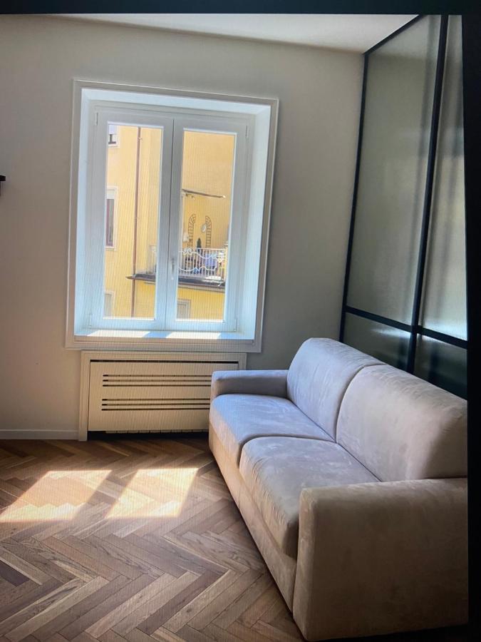Milano - Delizioso Appartamento In Pieno Centro. Fancy Yellow Apartments 외부 사진
